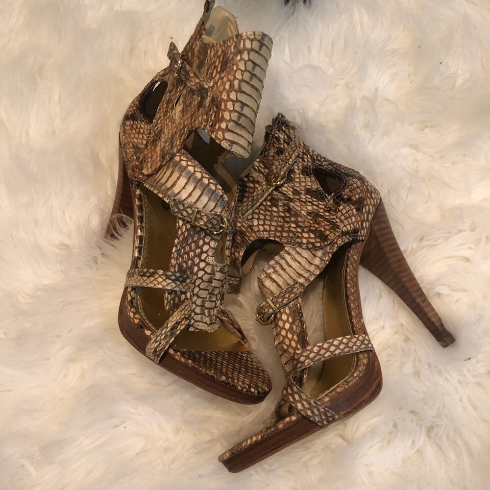 Super cute  BeBe shoe